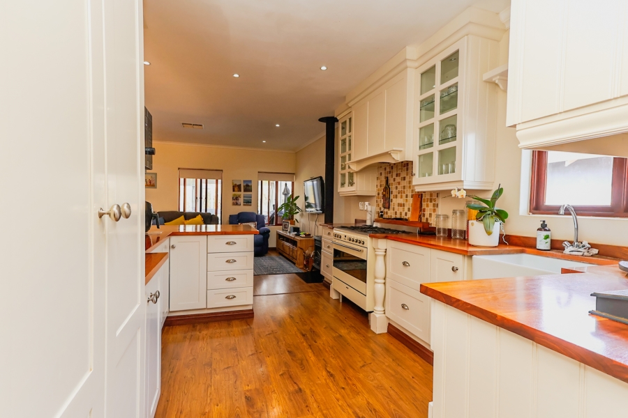 4 Bedroom Property for Sale in The Coves North West
